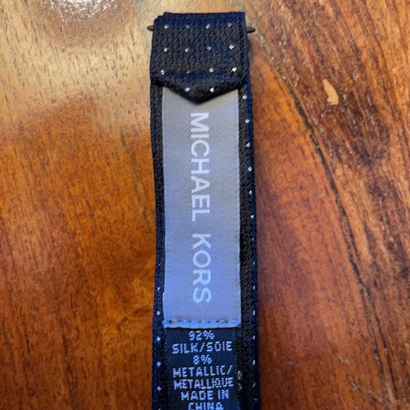 NWT - Michael Kors Bow Tie & Pocket Square Set - Picture 4 of 6